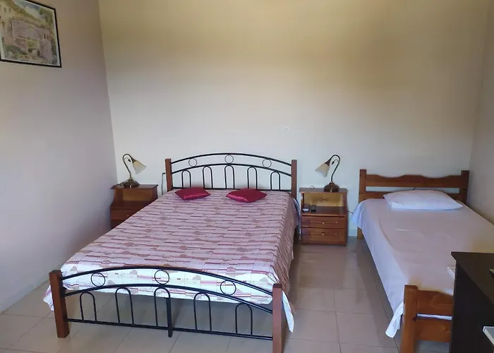 Toulatos Rooms & Apartments