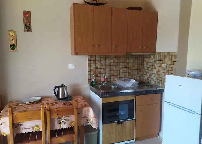 Toulatos Rooms & Apartments